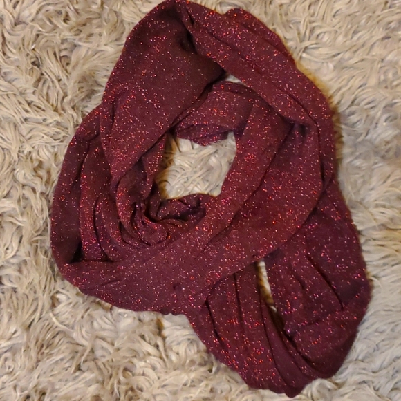 Glitter Infinity Scarf 🧣 - Picture 5 of 5
